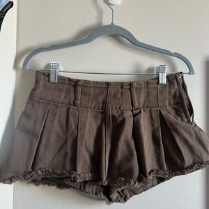 Edikted Brown Frayed Hem Pleated mini Skirt